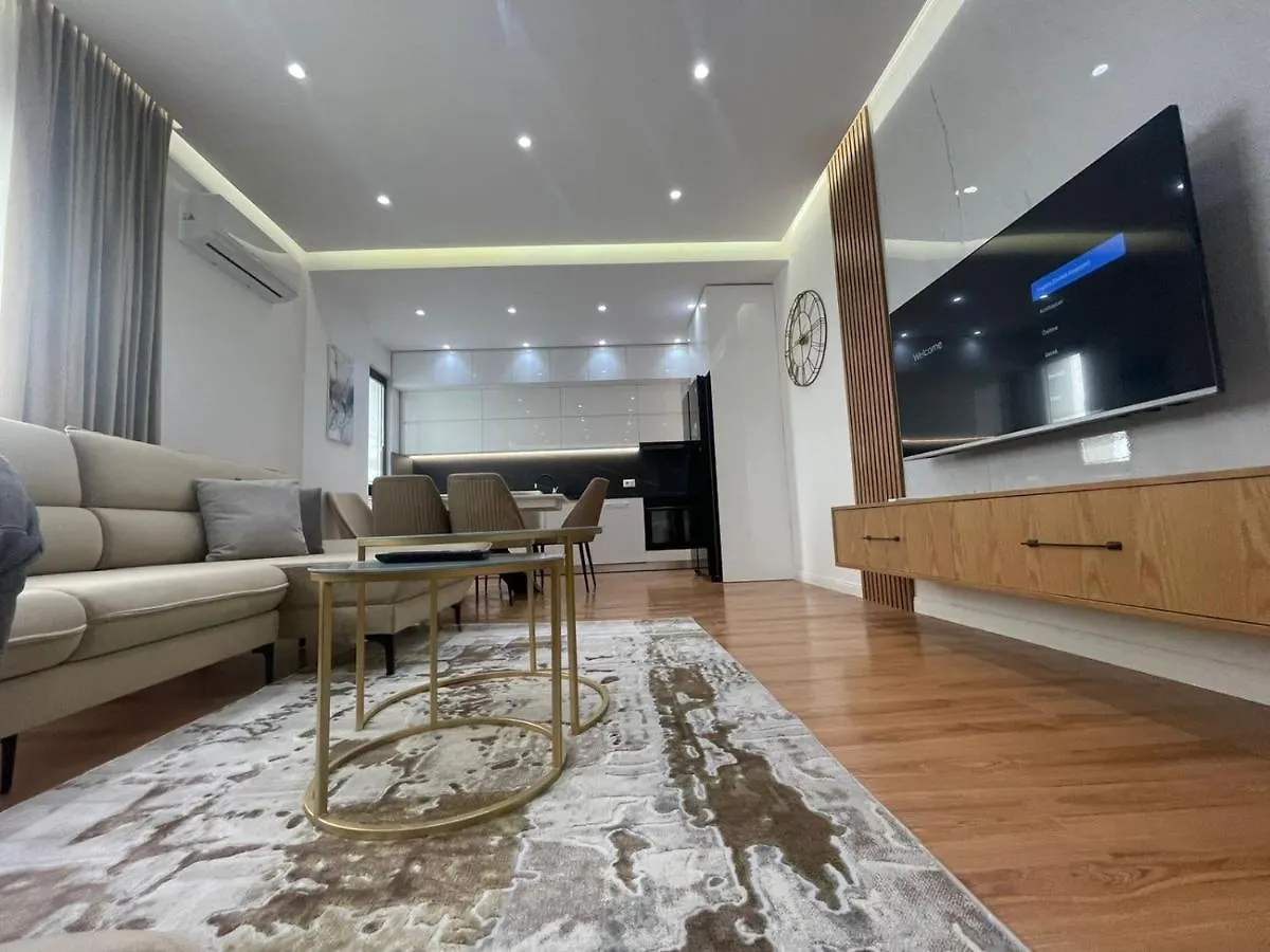 Lux Apartment At Arlis Tirana