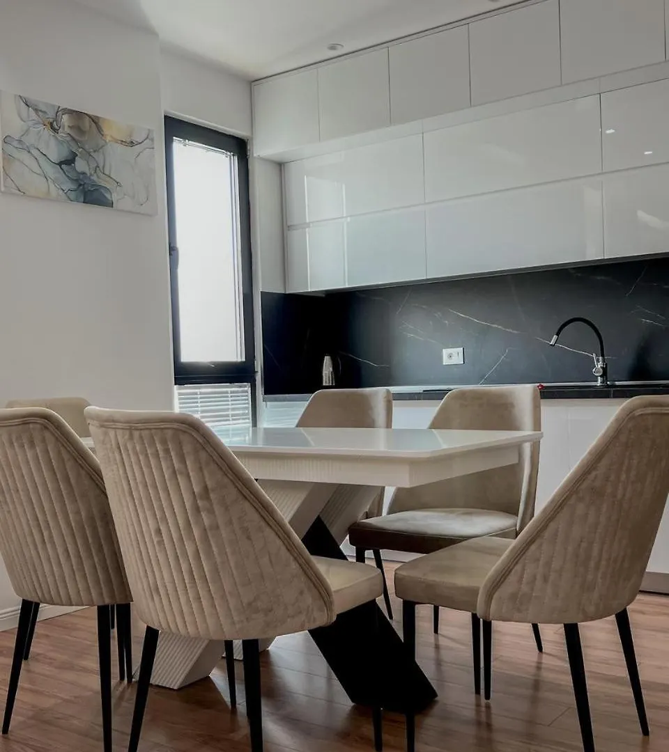 Lux Apartment At Arlis Tirana Albanië