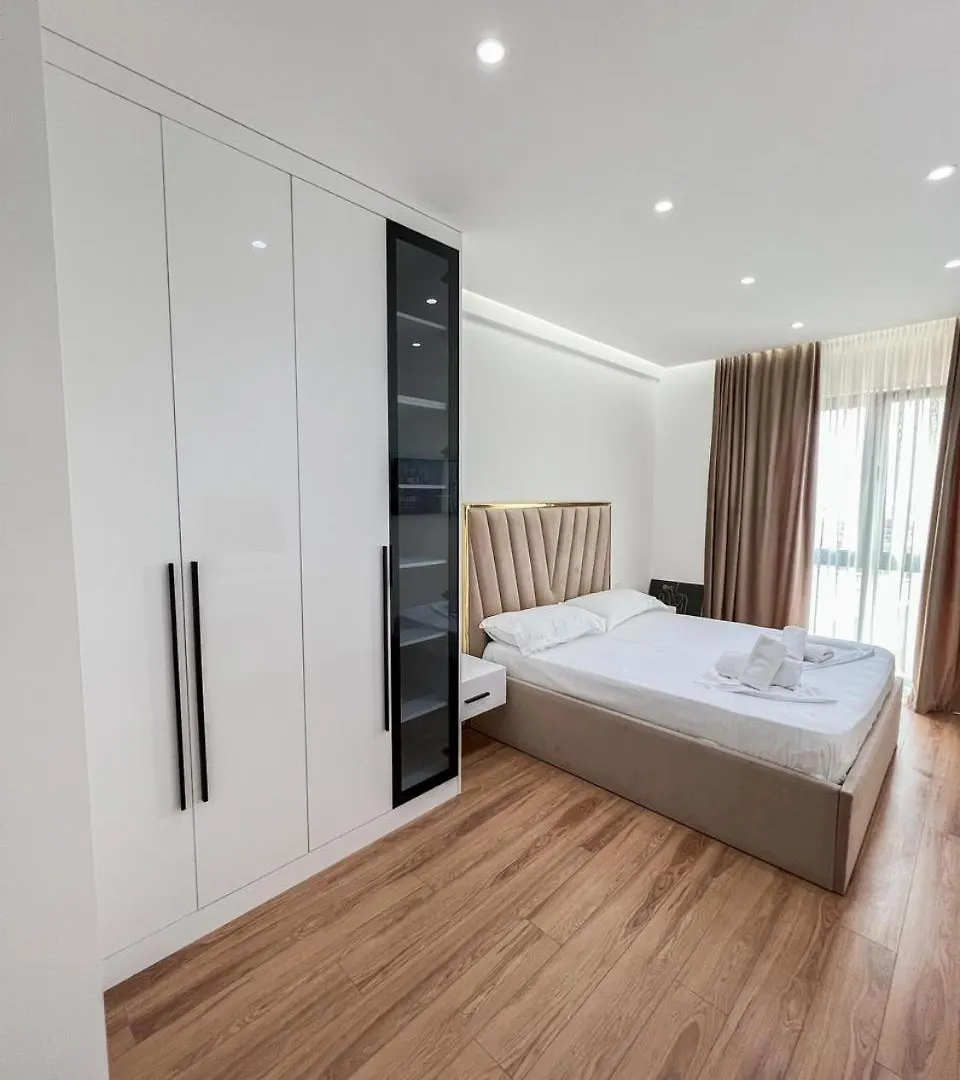 Lux Apartment At Arlis Tirana