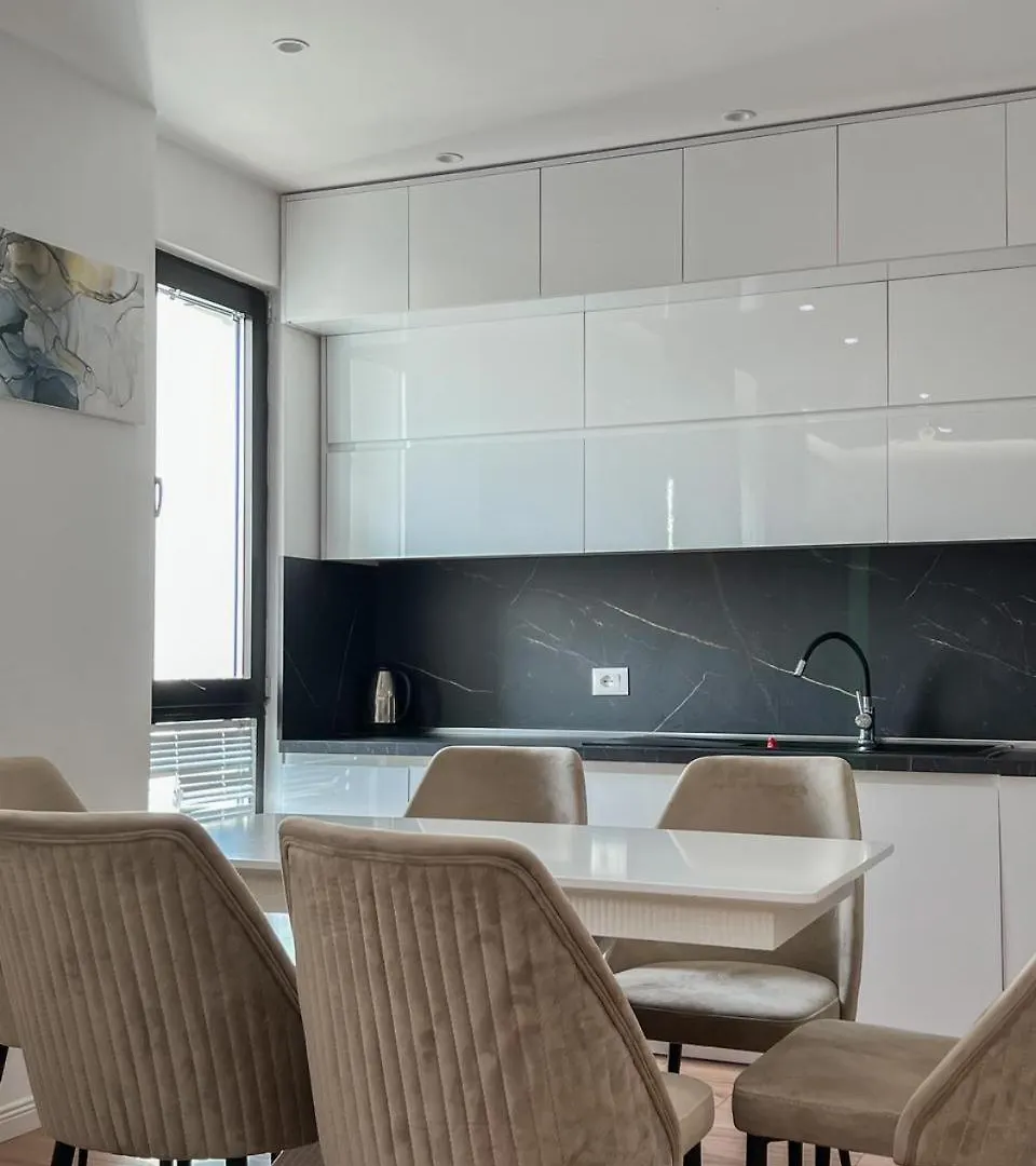 Lux Apartment At Arlis Tirana