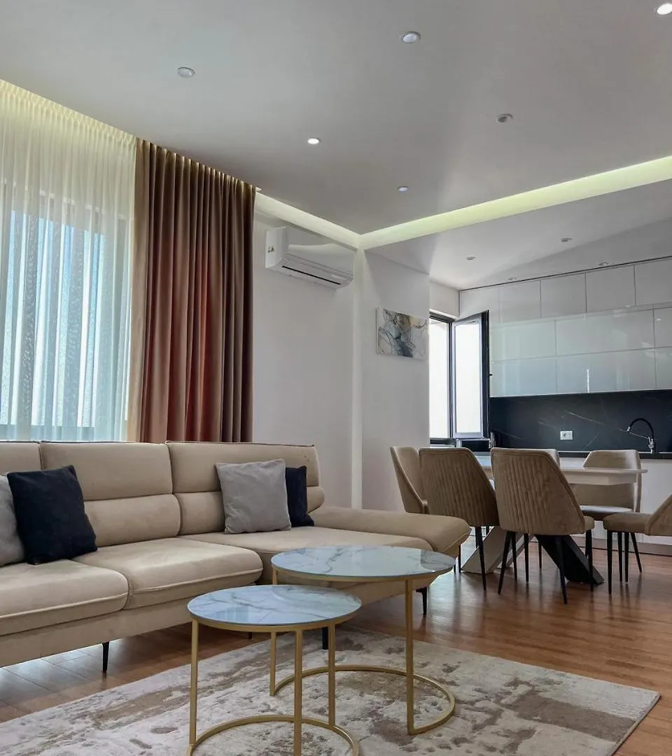 Lux Apartment At Arlis Tirana
